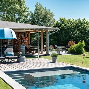 Maison De La Bonne Vie Bed and breakfast Therondels