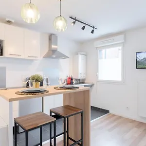 Wazemmes - Functional With Parking Space! Appartement Lille