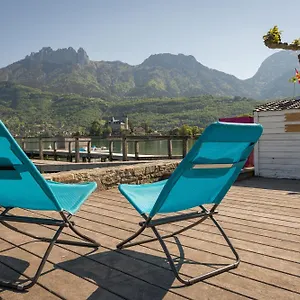 Apartment La Baie Des Voiles: Lakefront On Annecy Duingt